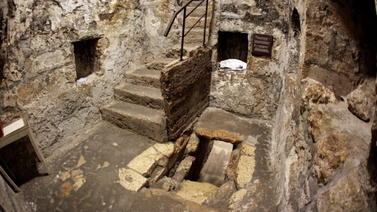 Antechamber of the tomb of Lazarus.